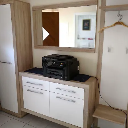 Mahnberg Apartman *